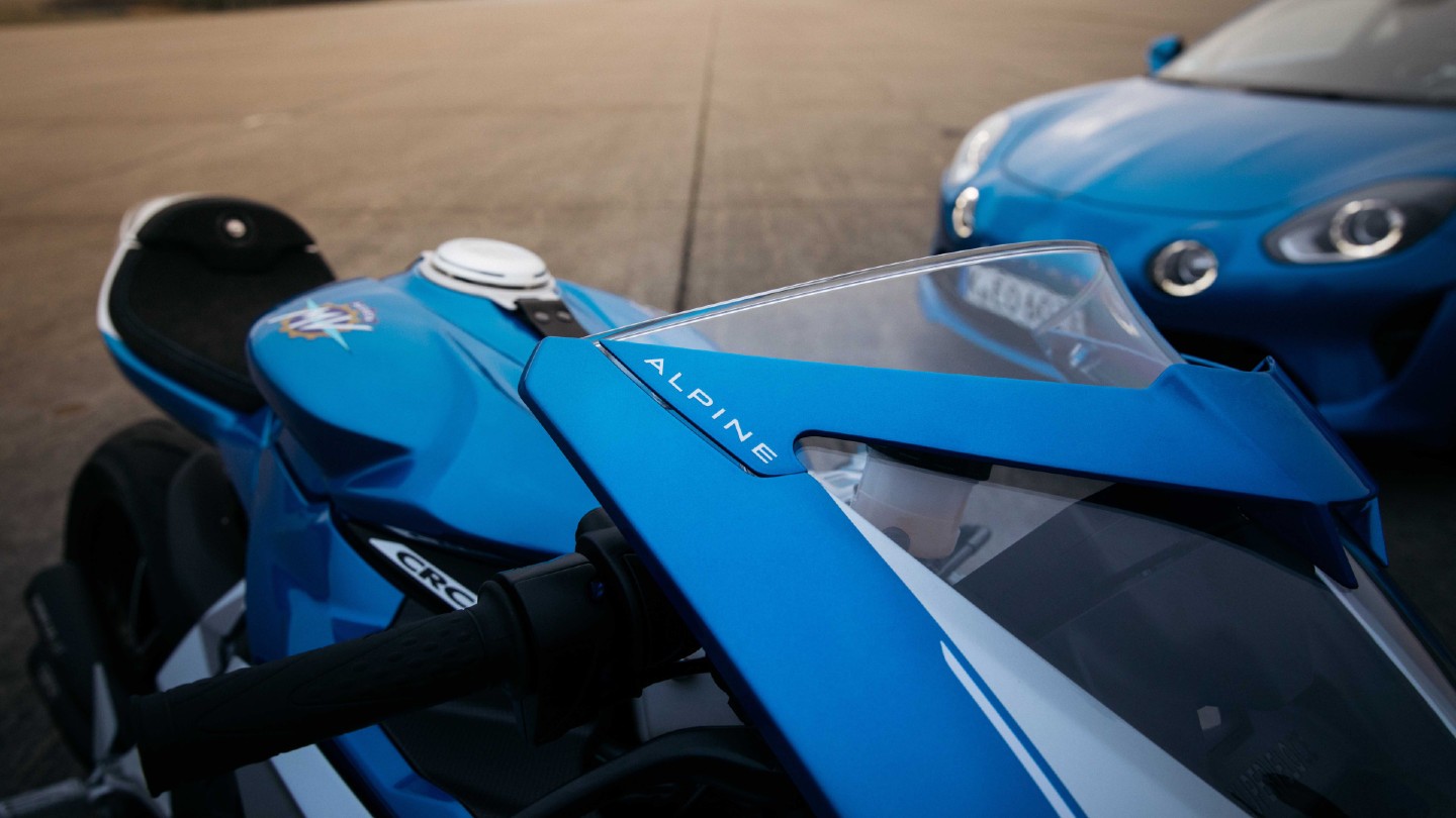 Βρέθηκε και πωλείται η σπάνια Alpine Superveloce (+video)