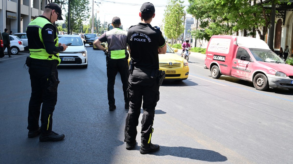 Αττική: Σχεδόν 2.000 παραβάσεις σε τριήμερη εξόρμηση της Τροχαίας – 11 συλλήψεις