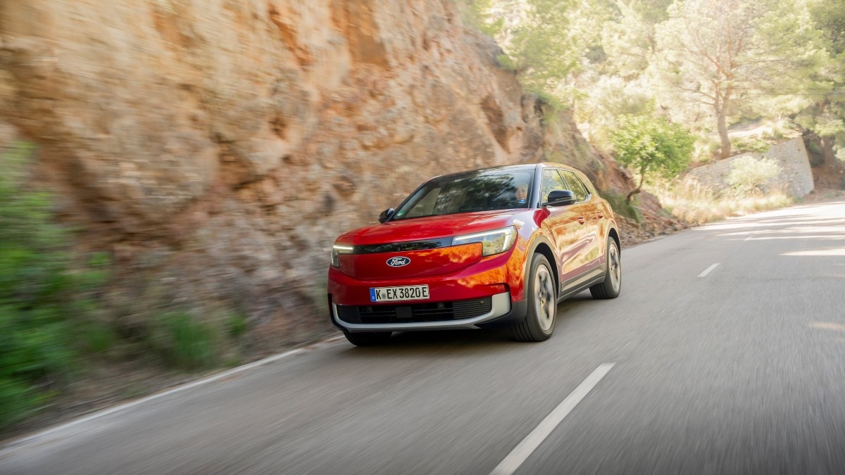 Τα Ford Explorer και Capri απέκτησαν μεγαλύτερη αυτονομία και ισχύς