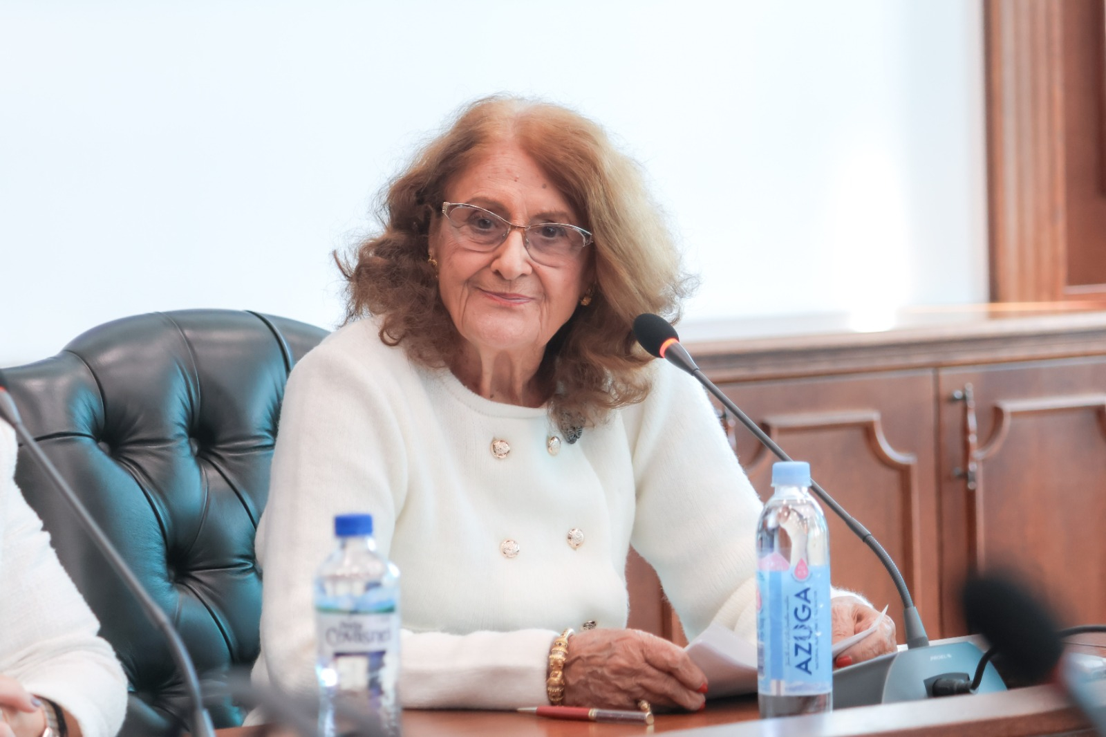 Μαρία Νεγρεπόντη Δελιβάνη για το που τοποθετείται ιδεολογικά η “Μαρία των Τεμπών”: “Από την Χρυσή Αυγή ως το άπειρο!”