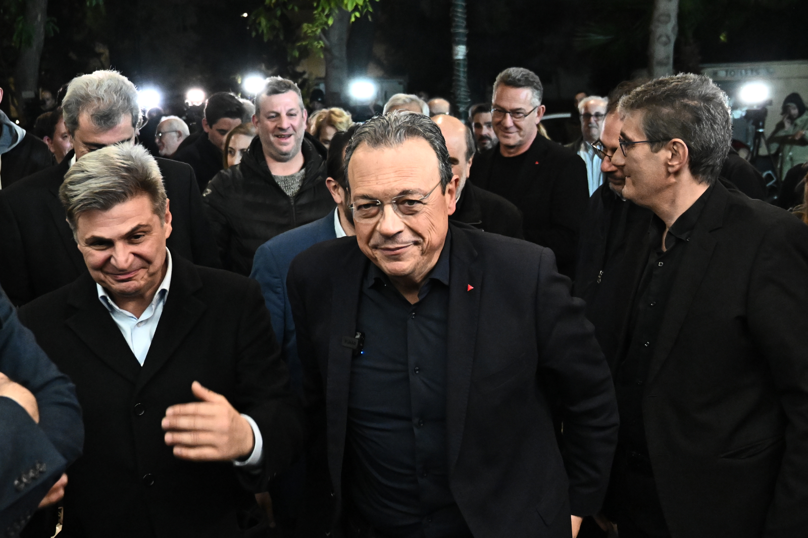 Και με την βούλα της Επιτροπής Δεοντολογίας παρελθόν από τον ΣΥΡΙΖΑ ο Νικόλας Φαραντούρης
