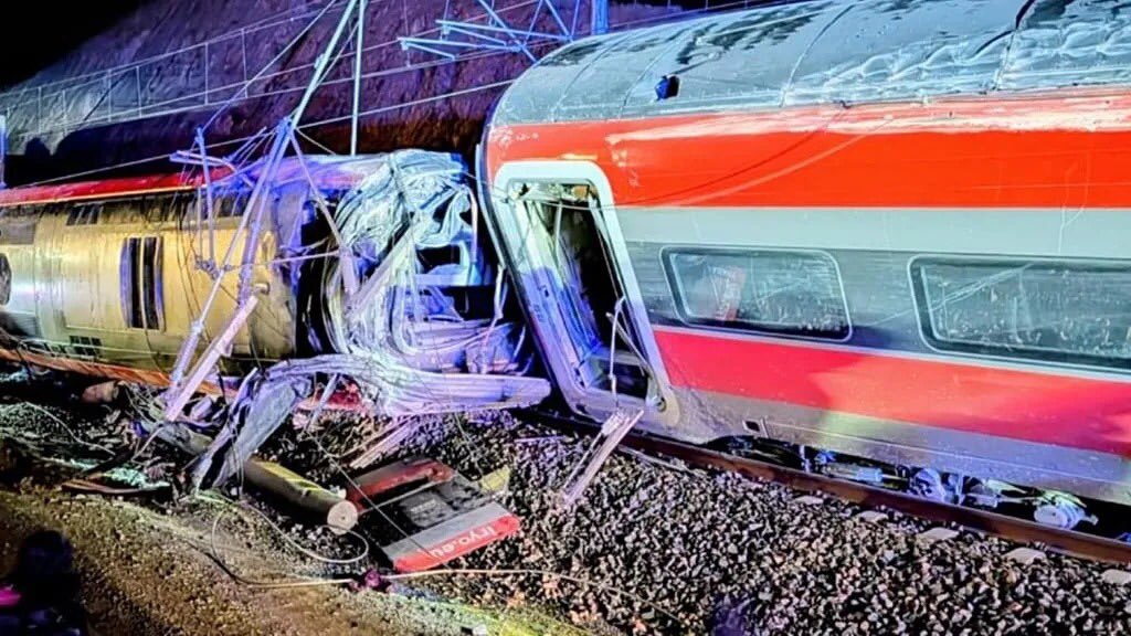 Ισπανία: 39 οι νεκροί στο σιδηροδρομικό δυστύχημα στην Ανταμούζ – «Υπάρχουν ακόμα παγιδευμένοι άνθρωποι»