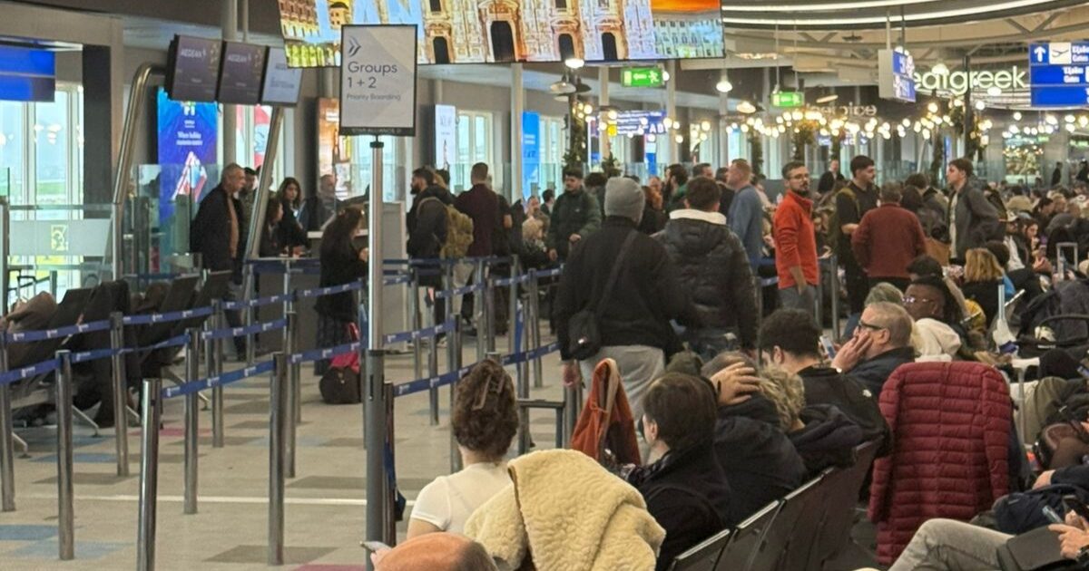 Κλειστό το FIR Αθηνών: Πρόβλημα στις ραδιοσυχνότητες εμποδίζει τις πτήσεις σε όλα τα αεροδρόμια της χώρας