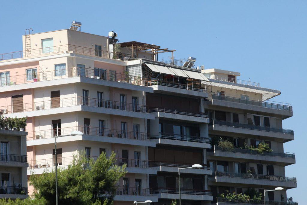 Γιατί τα πολυτελή ακίνητα μένουν στον «πάγο»