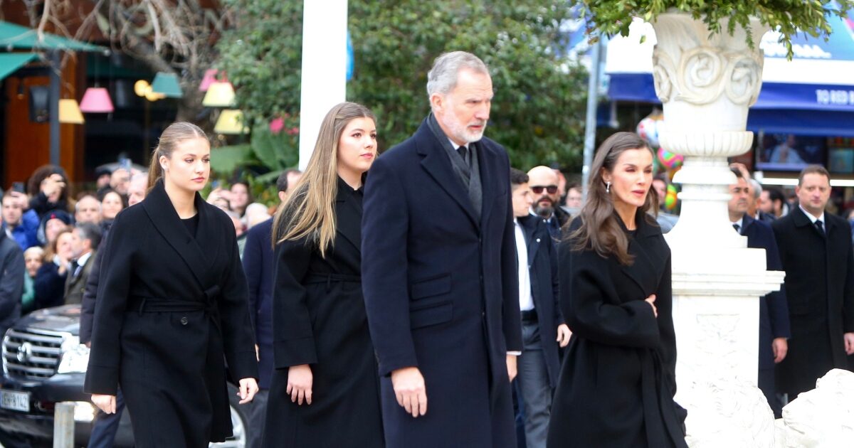 Σιδηροδρομική τραγωδία στην Ισπανία: «Ελπίζουμε οι τραυματίες να αναρρώσουν το συντομότερο», είπε ο βασιλιάς Φελίπε από την Αθήνα