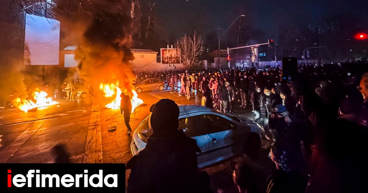 «Το καθεστώς του Ιράν μπορεί να καταρρεύσει», λέει ο Τραμπ -Αφήνει ανοιχτό το ενδεχόμενο στρατιωτικής επέμβασης