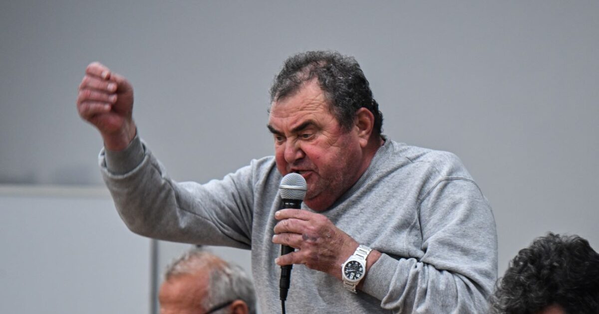 Συνάντηση Μητσοτάκη με αγρότες: Persona non grata ο Κώστας Ανεστίδης – Τι λέει η κυβέρνηση