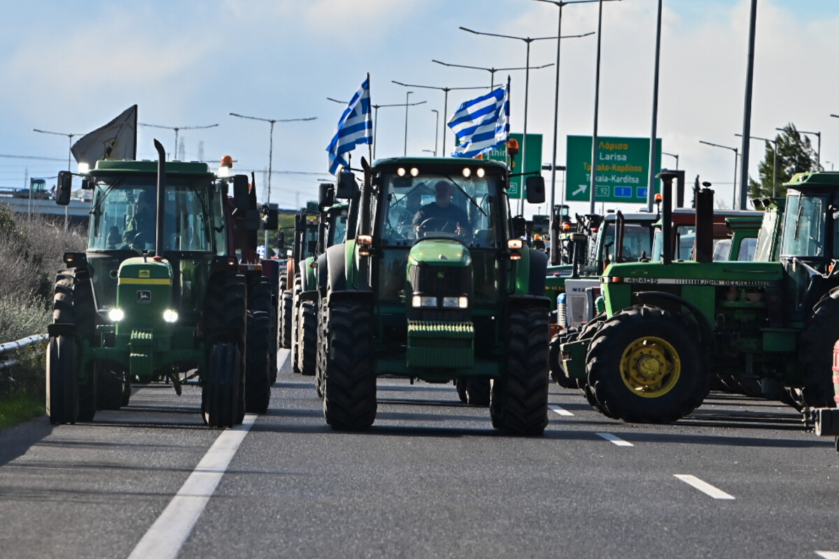 Αγρότες / Προς συνάντηση με Μητσοτάκη την Τρίτη – Τι θα συμβεί με τα μπλόκα τις επόμενες ημέρες