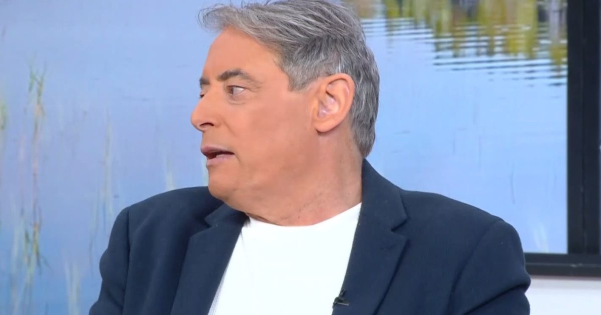 Ιορδάνης Χασαπόπουλος για τον θάνατο του Γιώργου Παπαδάκη: «Βγαίνουν τώρα κάποιοι και λένε “ήσουν δάσκαλος”, υποκριτές, από πίσω έλεγαν τα χειρότερα»