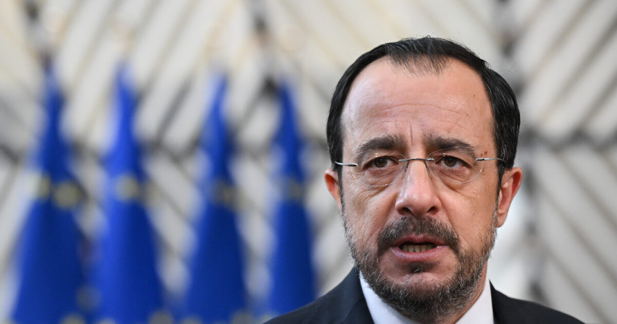 Κύπρος: Σχέδιο της Ρωσίας με στόχο τον Χριστοδουλίδη το βίντεο με τις μίζες; Η πρακτική «kompromat» με σκοπό την αποσταθεροποίηση