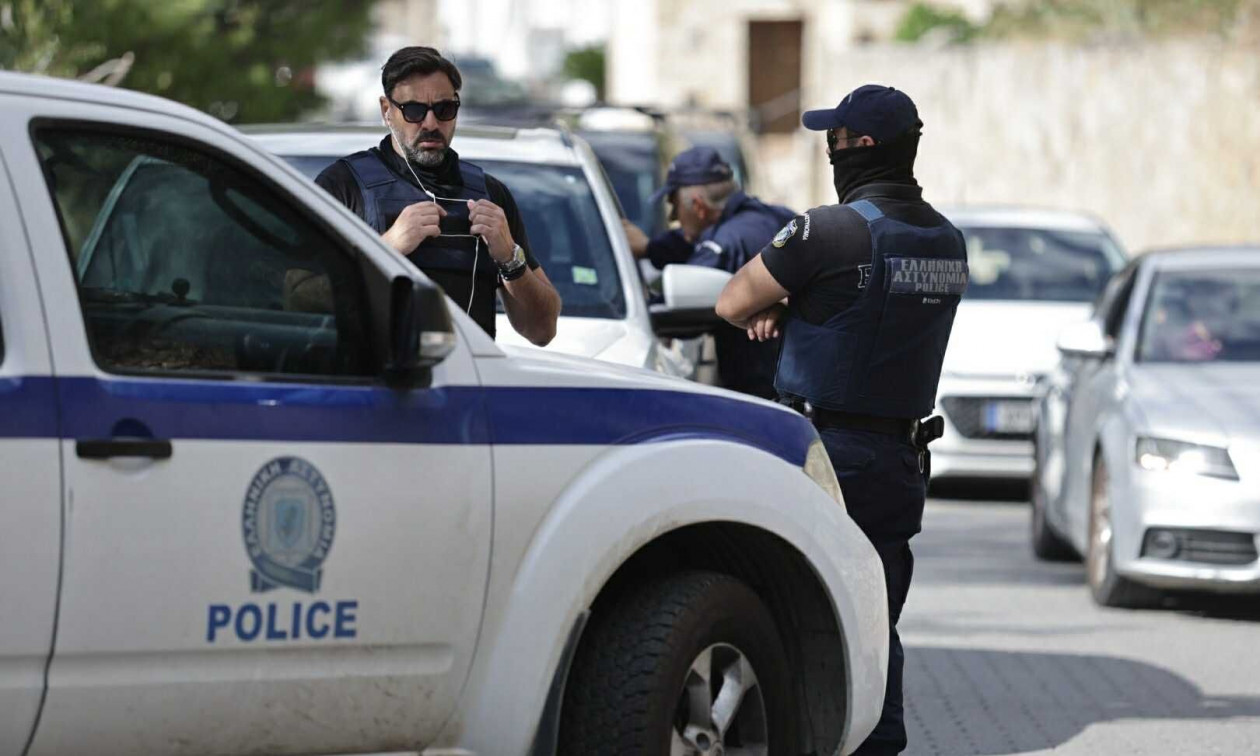 Γνωστή τραγουδίστρια προκάλεσε καραμπόλα σε πέντε αυτοκίνητα στην Αθήνα