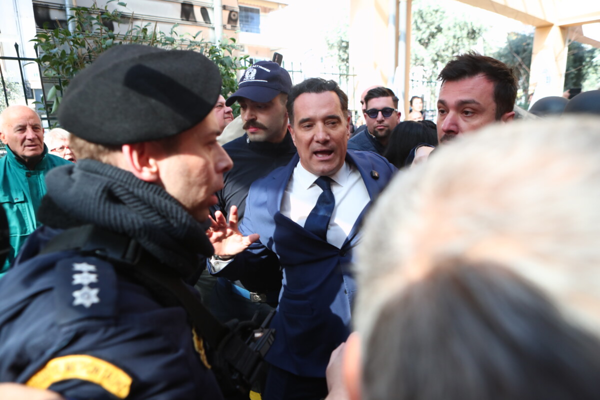 Γενικό Κρατικό Νίκαιας / Επεισόδια κατά την επίσκεψη Γεωργιάδη [Φωτό – Βίντεο]