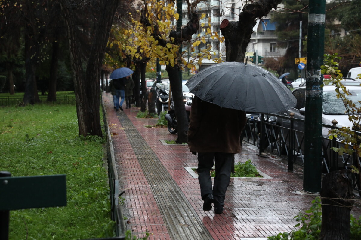 Κακοκαιρία / Σαρωτικό πέρασμα και κλειστά σχολεία – Πού θα είναι έντονα τα φαινόμενα