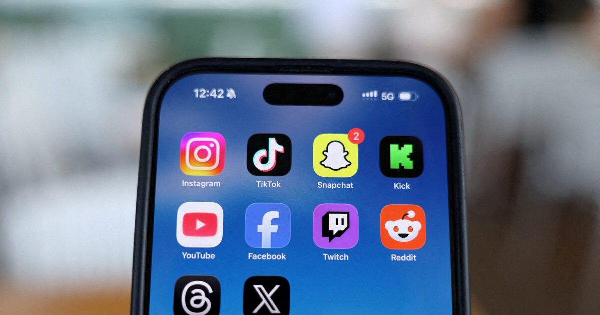 «Καμπανάκι» Παπαστεργίου για social media: Τα παιδιά μας κινδυνεύουν – Έρχονται απαγορεύσεις και περιορισμοί ανάλογα με την ηλικία
