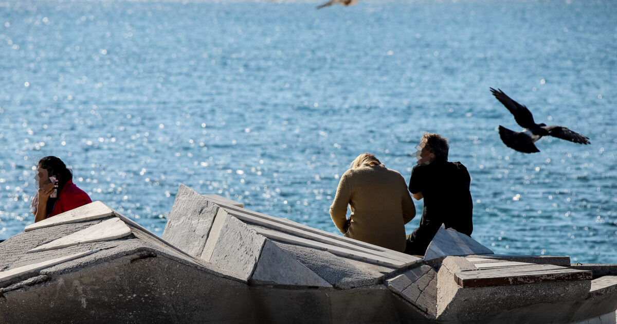 Καιρός: Ήλιος, άνοδος της θερμοκρασίας και νηνεμία στην Αττική – Η πρόβλεψη του Θοδωρή Κολυδά μέχρι τις αρχές Μαρτίου