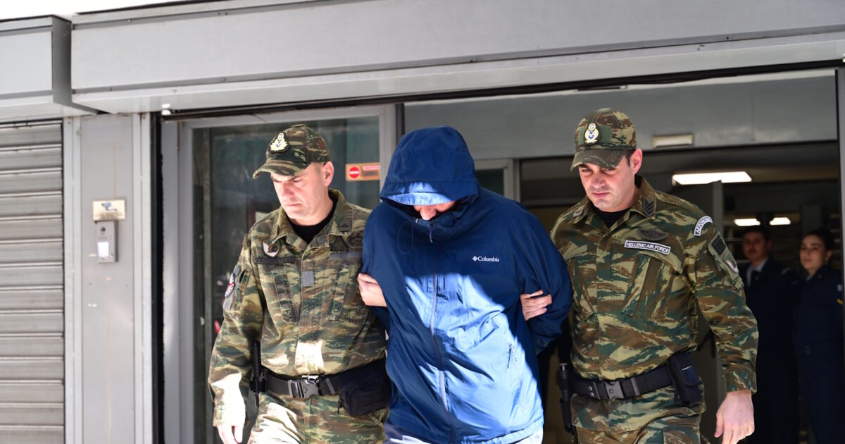 Πως ο σμήναρχος στρατολογήθηκε από τους Κινέζους – Η συνάντηση σε συνέδριο του ΝΑΤΟ και το ταξίδι στο Πεκίνο