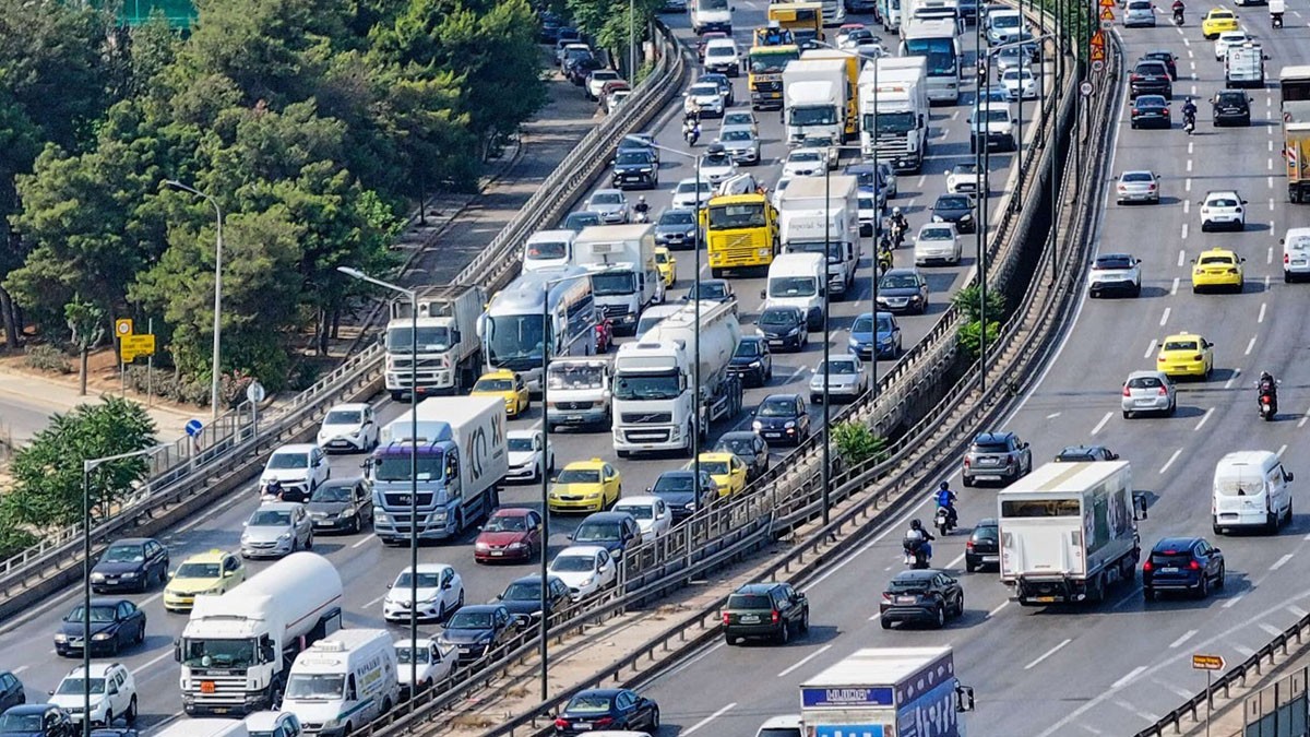 Η Freenow προειδοποιεί για ανεξέλεγκτη επιδείνωση του κυκλοφοριακού