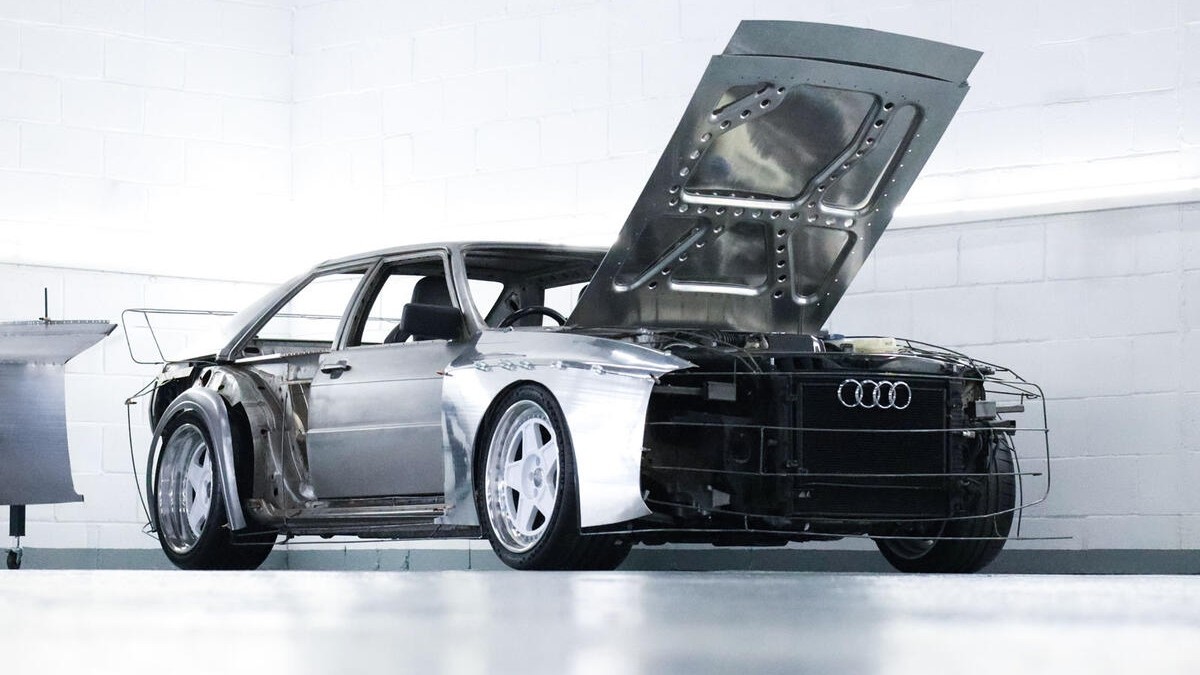 Το Audi Quattro επιστρέφει με V8 και χειροκίνητο κιβώτιο
