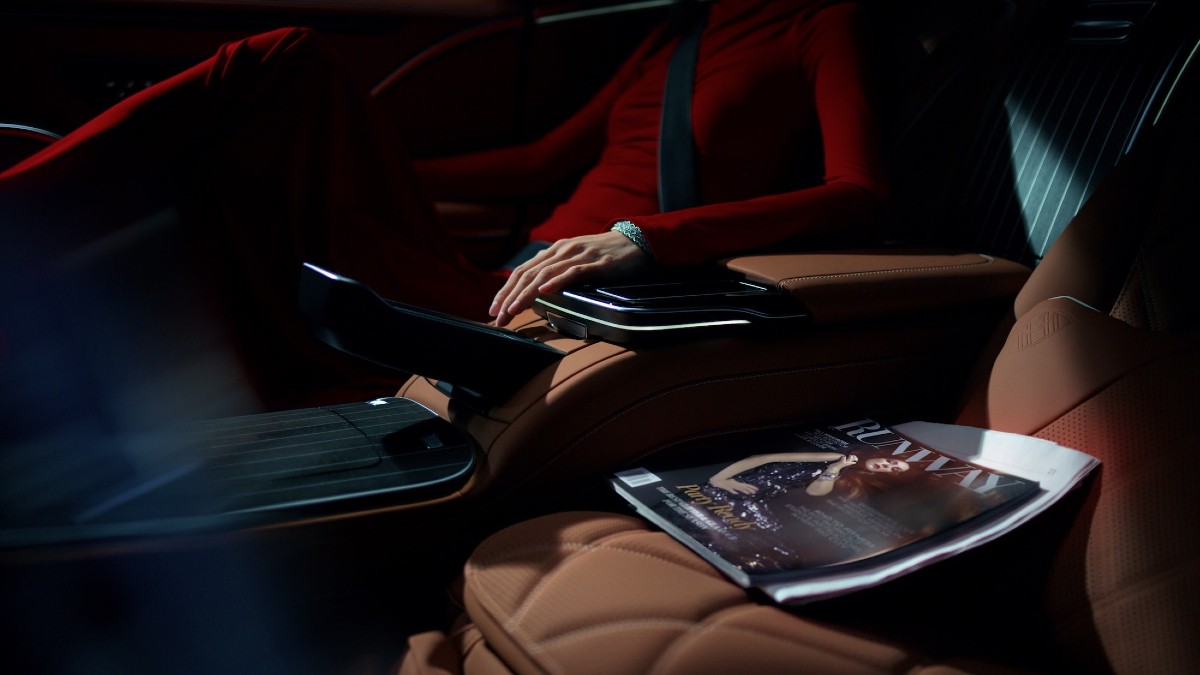 Ποια Mercedes πρωταγωνιστεί στο «Ο διάβολος φορούσε Prada 2»;