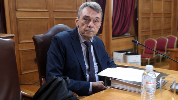 ΟΠΕΚΕΠΕ: Βροχή ερωτήσεων από τους δικαστές στον Βάρρα για τη σχέση του με τον πρωθυπουργό