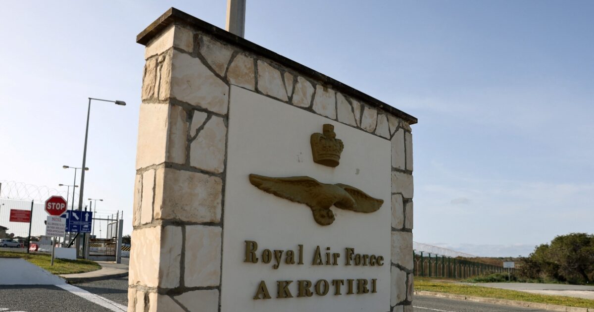 «Sun»: Ιρανικό drone έπληξε υπόστεγο που χρησιμοποιείται από άκρως απόρρητα αμερικανικά κατασκοπευτικά αεροσκάφη – Φωτογραφία ντοκουμέντο
