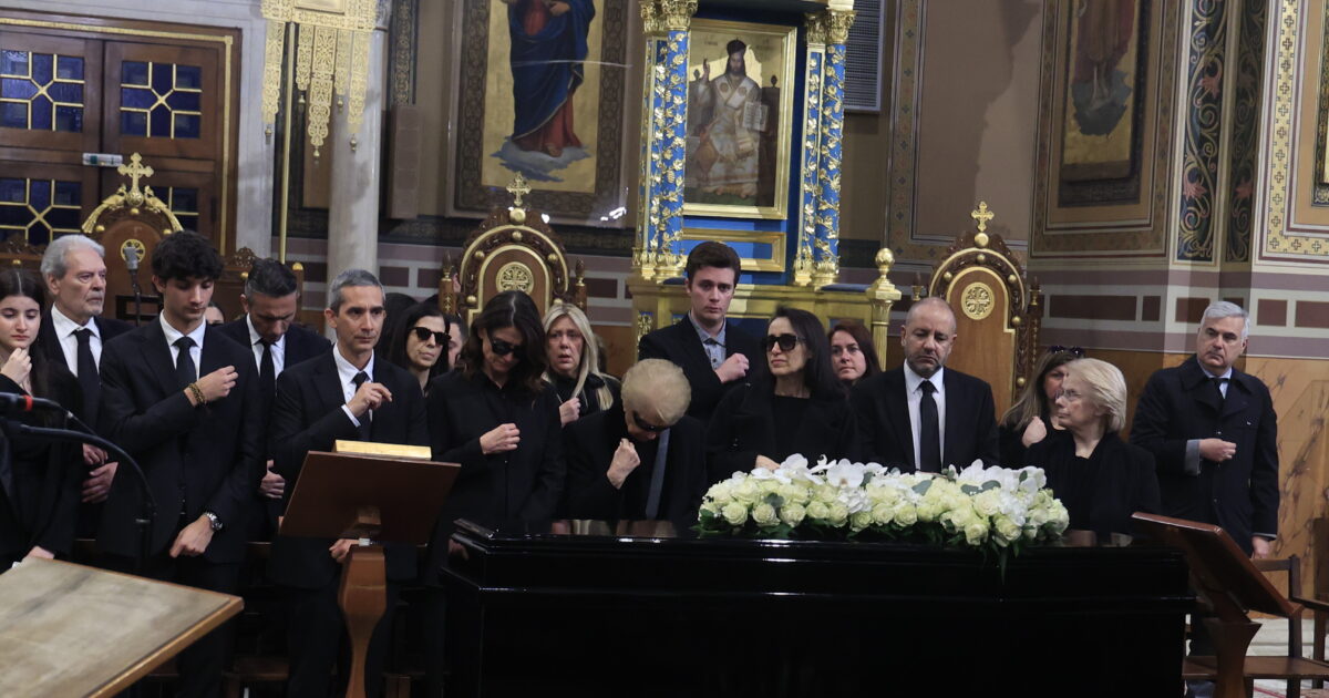 Η Μαρινέλλα στην αιωνιότητα: Ο σπαρακτικός αποχαιρετισμός και το χειροκρότημα της Ελλάδας στη φωνή που πέταξε πάνω από το Ηρώδειο