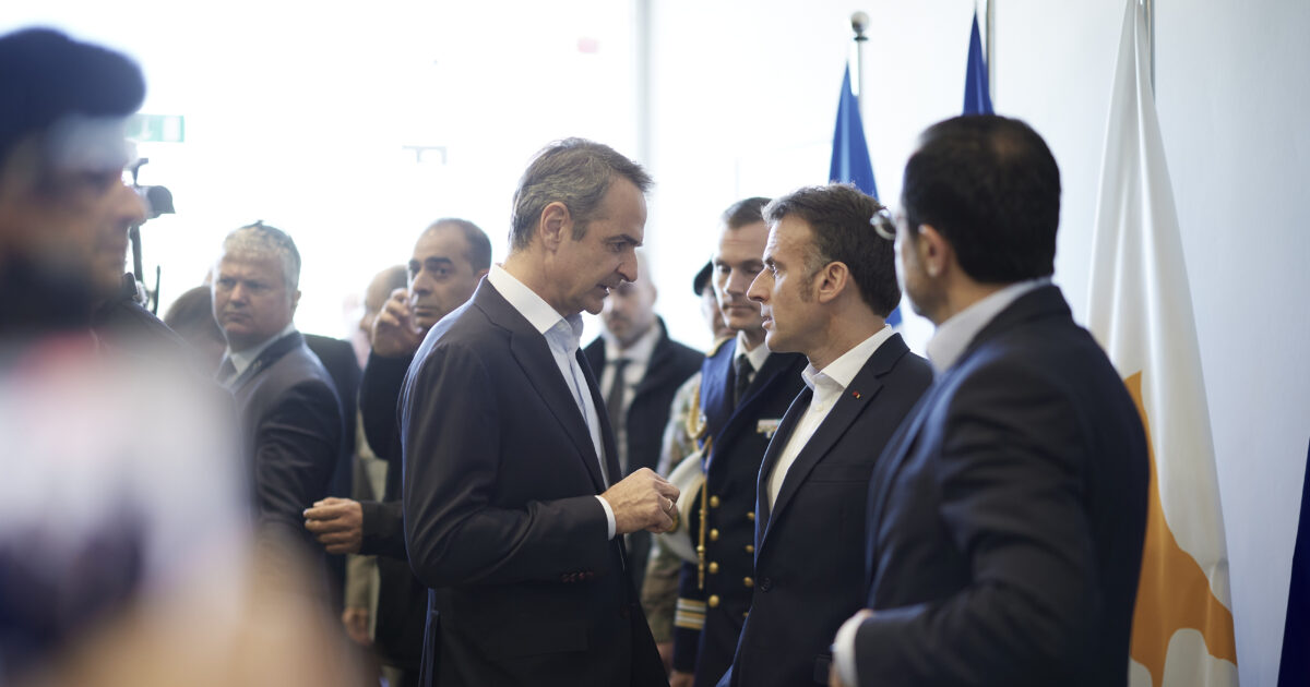 Τριμερής Μητσοτάκη, Χριστοδουλίδη και Μακρόν στην Πάφο: Έμφαση σε αποκλιμάκωση, Λίβανο και ασφάλεια της ναυσιπλοΐας