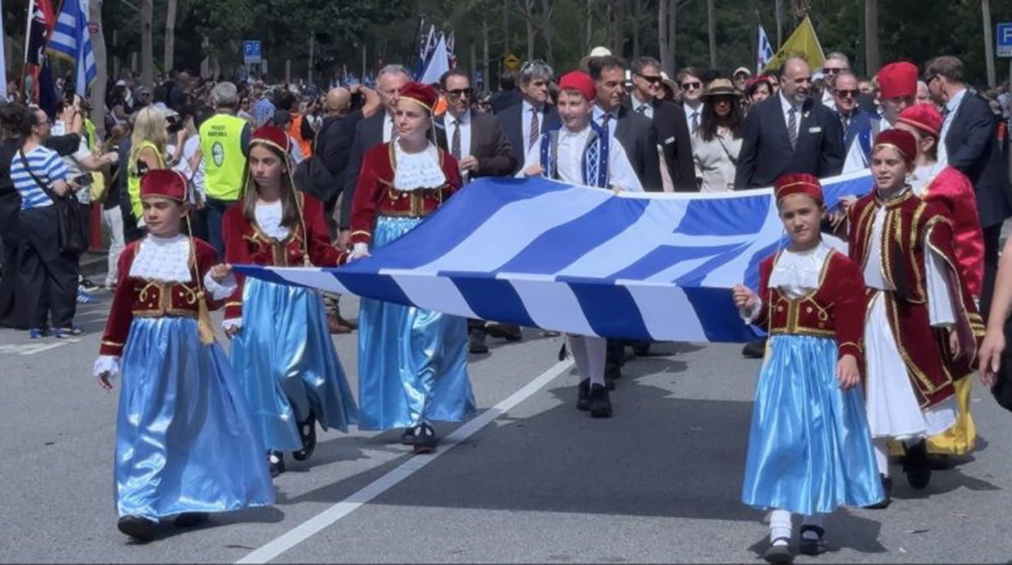Αυστραλία: Παρέλαση με λαμπρότητα και υπερηφάνεια στη Μελβούρνη – Εκδηλώσεις σε όλες τις πόλεις για την 25η Μαρτίου