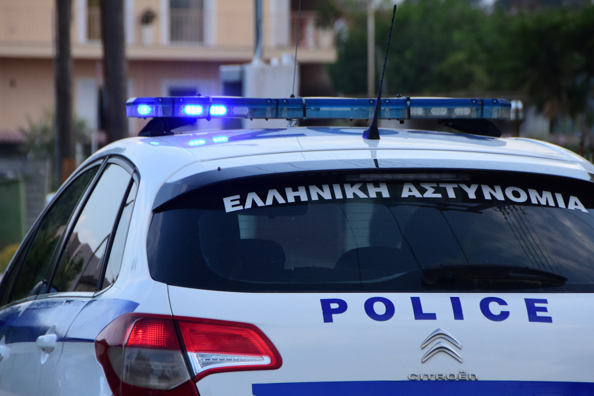 Γλυφάδα / 24χρονος επιτέθηκε με στιλό σε αλλοδαπό επιβάτη λεωφορείου – Είχε πάνω του μαχαίρι 18 εκατοστών