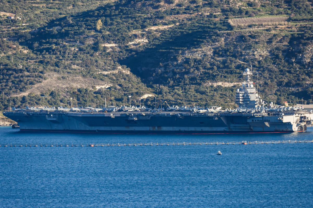 Υπόθεση κατασκοπείας στη Σούδα / Στο «μικροσκόπιο» οι φωτογραφίες του 36χρονου Γεωργιανού