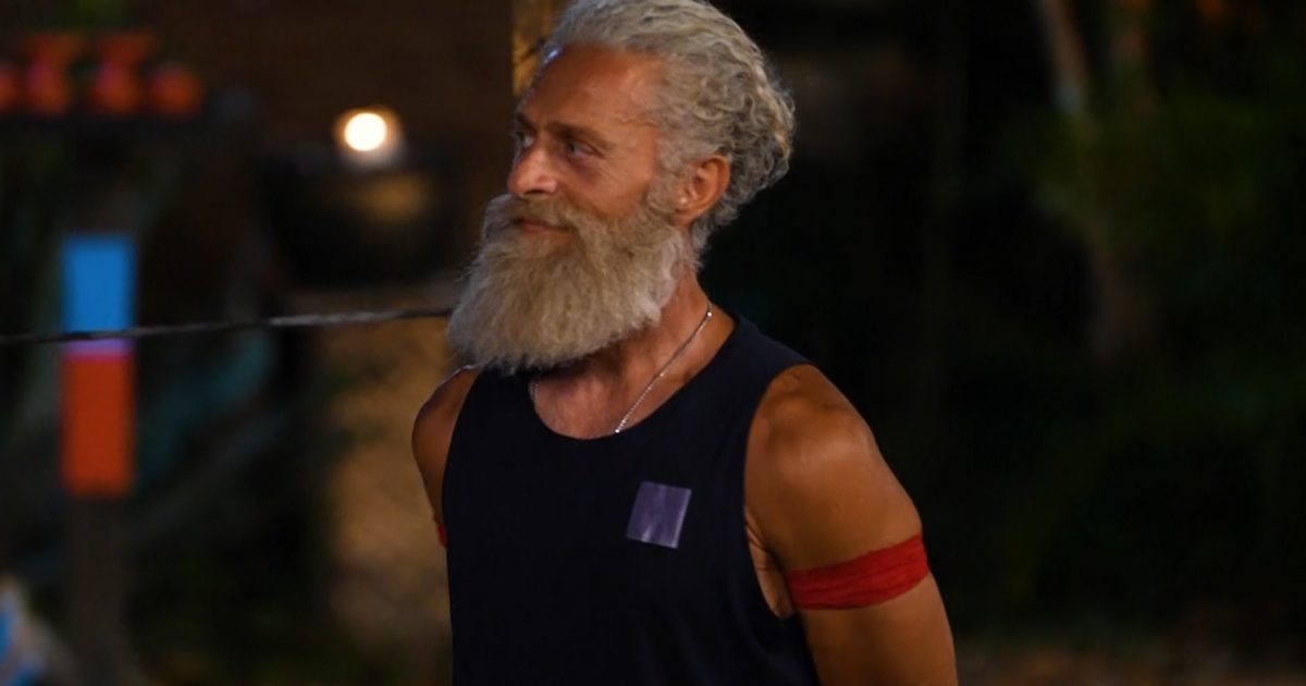 Survivor – Ο Βαλάντης Πάκος εγκατέλειψε τη μονομαχία και αποχώρησε: «Το θέλει πάρα πολύ, μιλήσαμε πριν τον αγώνα»