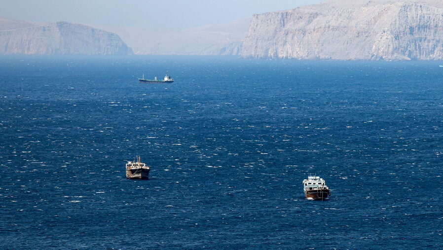 Πίεση Τραμπ μετά το άνοιγμα του Ορμούζ / Ο ναυτικός αποκλεισμός κατά του Ιράν παραμένει σε πλήρη ισχύ