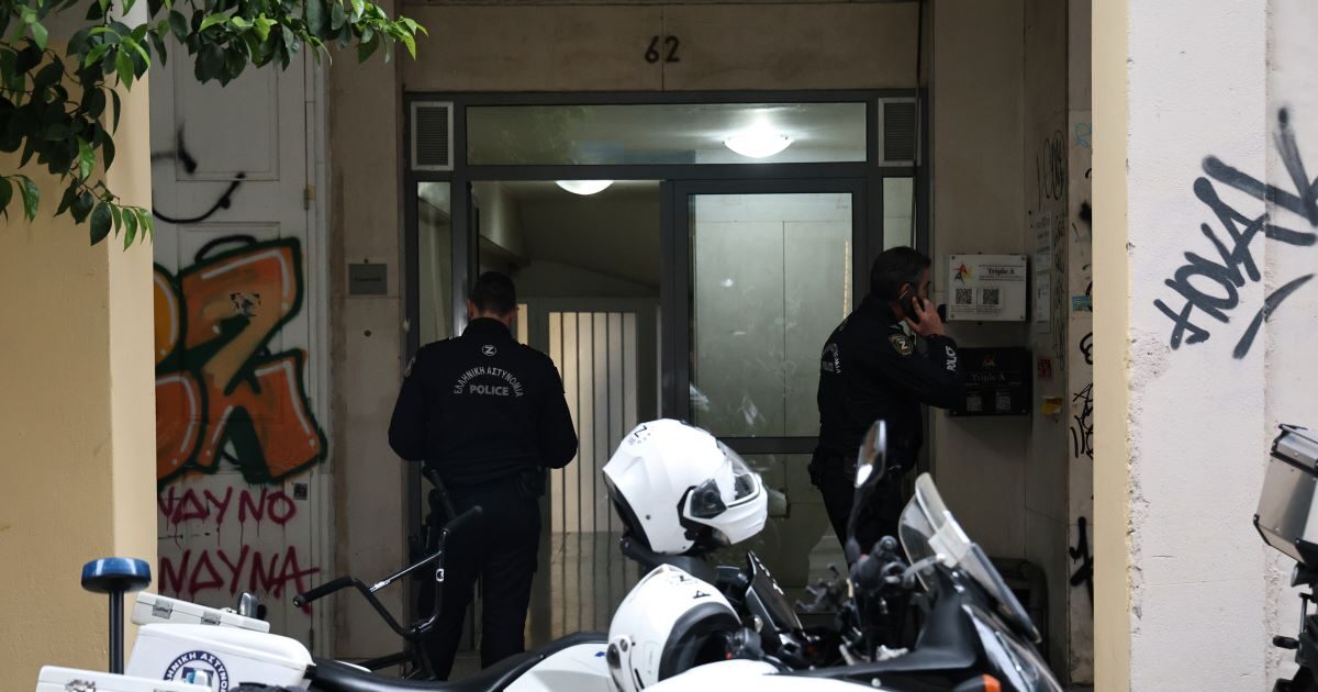 Η στιγμή που η γυναίκα που βρέθηκε νεκρή στο κέντρο της Αθήνας φωνάζει στον 45χρονο Ιταλό «Χάρι, άνοιξε!» – Ηχητικό ντοκουμέντο