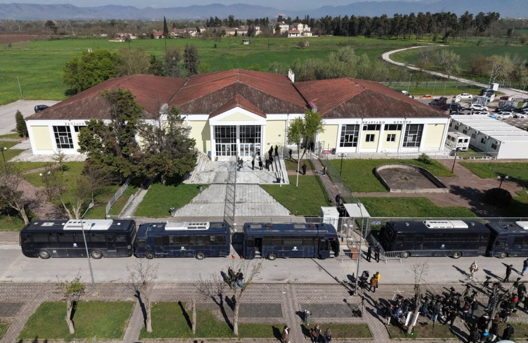 Δίκη για τα Τέμπη: Συνεχίζεται σήμερα η διαδικασία – Δήλωση προς υποστήριξη της κατηγορίας θα υποβάλει το Ελληνικό Δημόσιο
