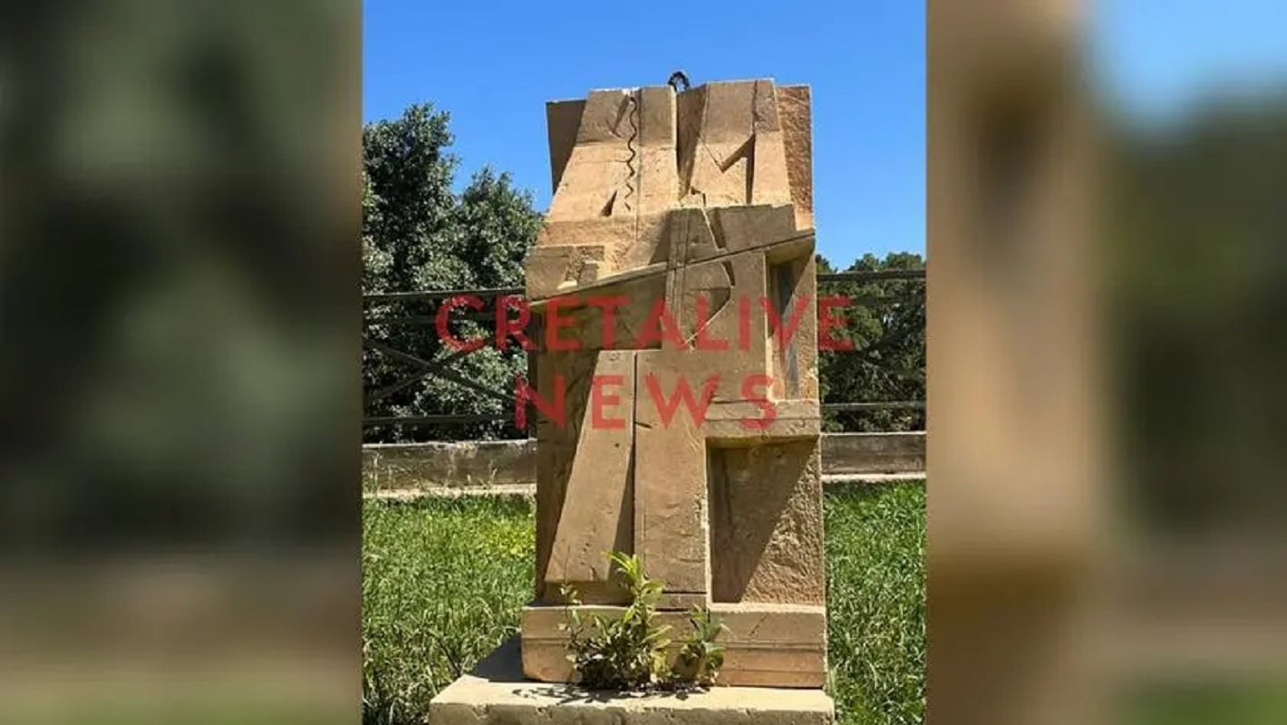 Νίκος Ξυλούρης: «Δεν ξέρω τι συνέβη, στο Ηράκλειο τον αγαπούν πολύ» – Τι είπε η χήρα του για τον βανδαλισμό της προτομής του