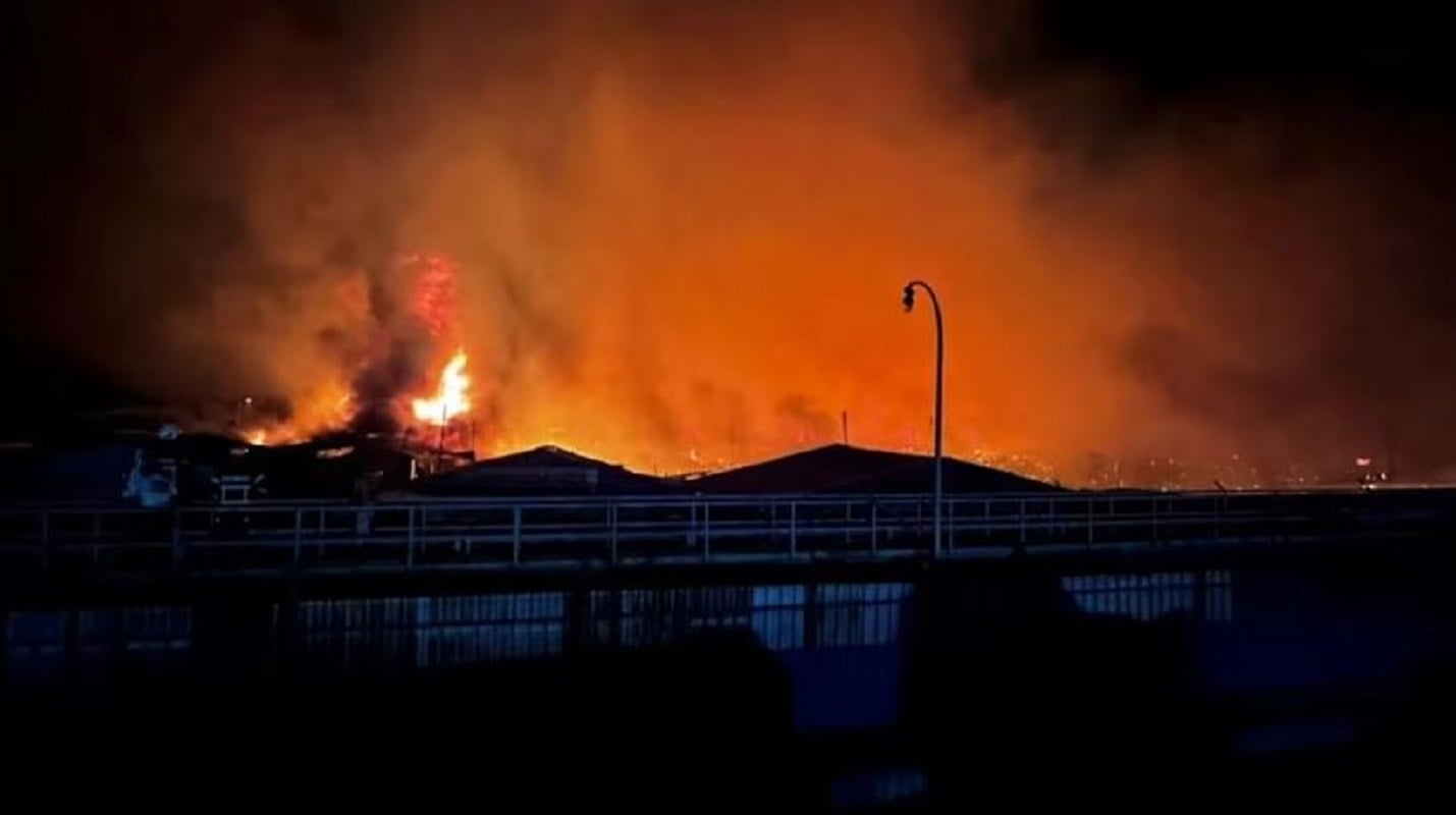 Μαλαισία: Πύρινη κόλαση στο Σαμπάχ – 1.000 σπίτια στάχτη, πάνω από 9.000 άνθρωποι χωρίς στέγη