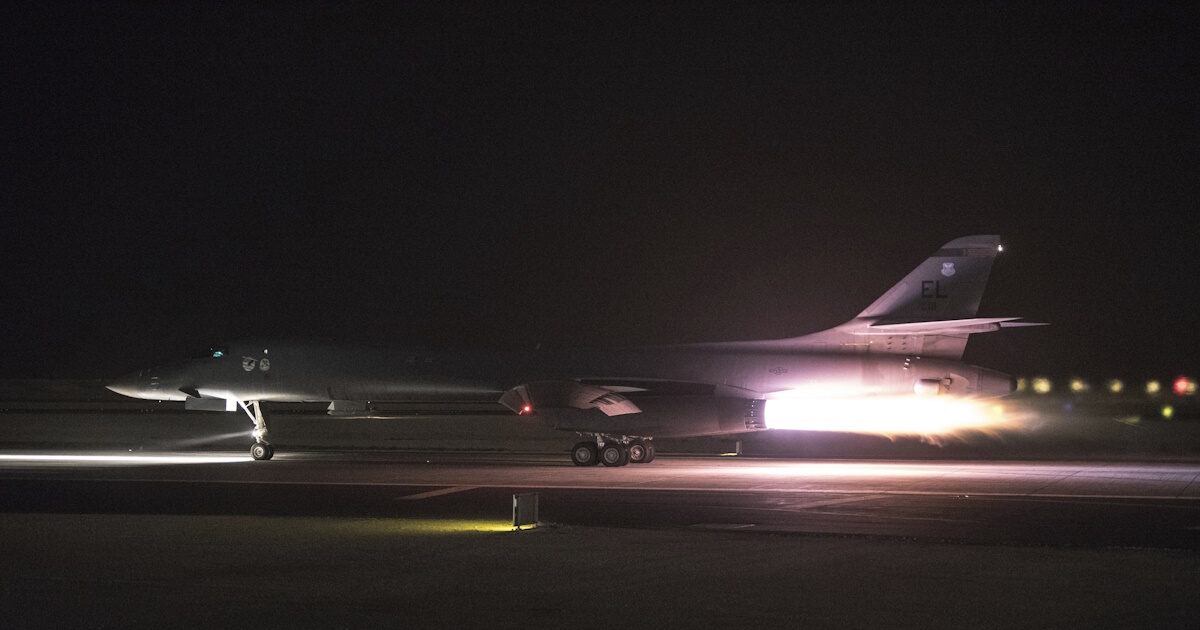 Bloomberg: Οι ΗΠΑ στέλνουν το μεγαλύτερο μέρος των stealth πυραύλων τους στο Ιράν – Τους προόριζαν για την Κίνα