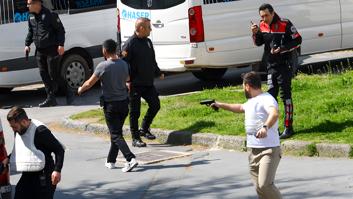Πυροβολισμοί με νεκρούς και τραυματίες έξω από το προξενείο του Ισραήλ στην Κωνσταντινούπολη