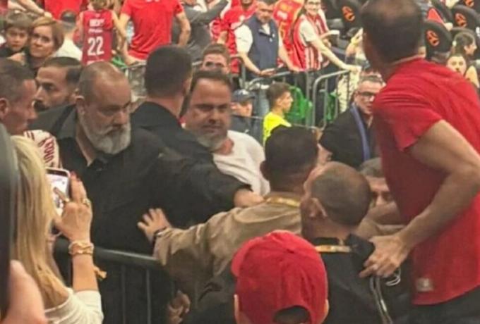 Νέο βίντεο από το «θερμό επεισόδιο» στο ΟΑΚΑ: Πώς πιάστηκαν στα χέρια Μαρινάκης με Δημητριάδη