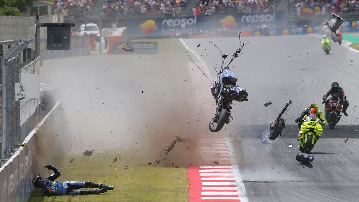 MotoGP Καταλονίας: Τρομερό ατύχημα και δύο επανεκκινήσεις στη Βαρκελώνη (+video)