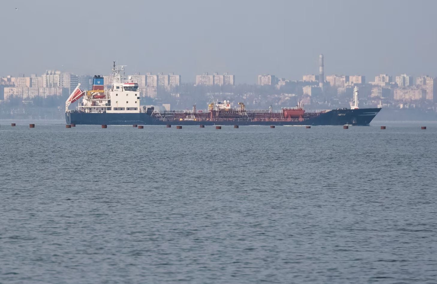 Diaplous: Πρόταση για ένοπλους φρουρούς σε εμπορικά πλοία στη Μαύρη Θάλασσα λόγω απειλής από θαλάσσια drones
