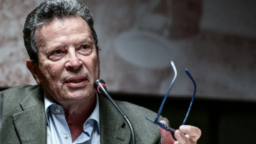 Ο Γ. Κύρτσος αμφισβητεί την πολιτική του κυριαρχία – Βολές για «στημένες» δημοσκοπήσεις υπέρ του Πρωθυπουργού