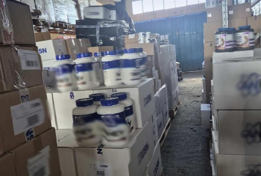 ΑΑΔΕ: Αποκαλύφθηκε δίκτυο διακίνησης 34.000 παράνομων συμπληρωμάτων