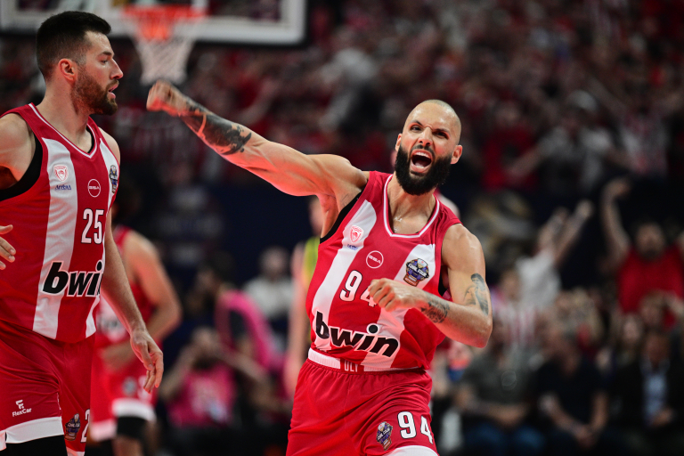 Ολυμπιακός – Φενέρμπαχτσε 79-61: Σαρωτικός και στον τελικό της Euroleague