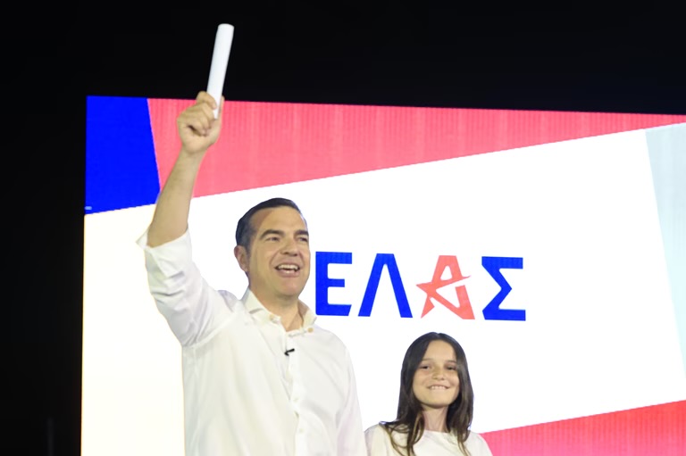 Η ΕΛΑΣ ταράζει τα νερά της πολιτικής σκηνής: Εδραιώνεται στη δεύτερη θέση με 20%