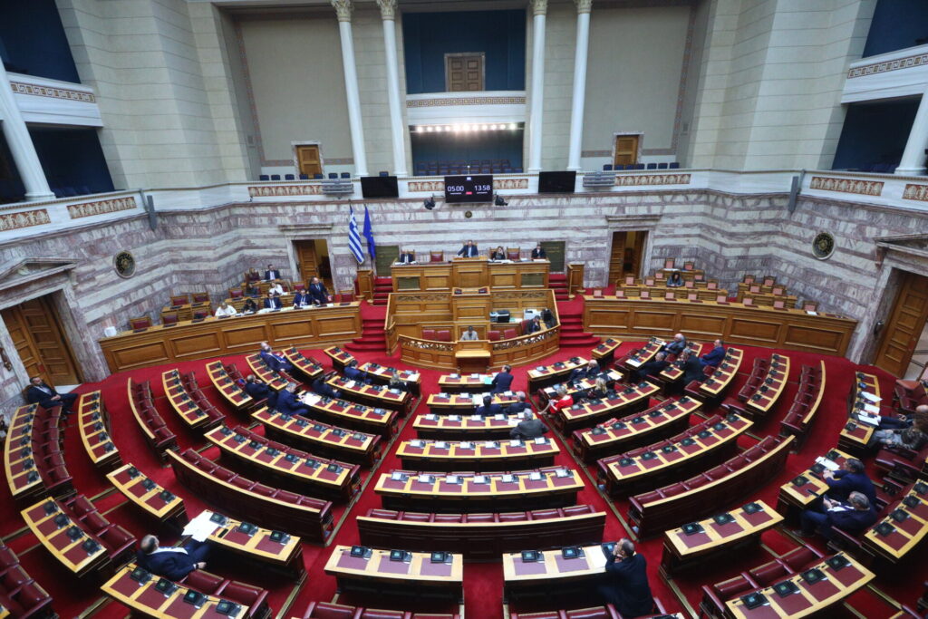 Χάος στη Βουλή: Μπλόκο στην εξεταστική από την κυβέρνηση – Θεσμική εκτροπή κατήγγειλε η αντιπολίτευση και αποχώρησε