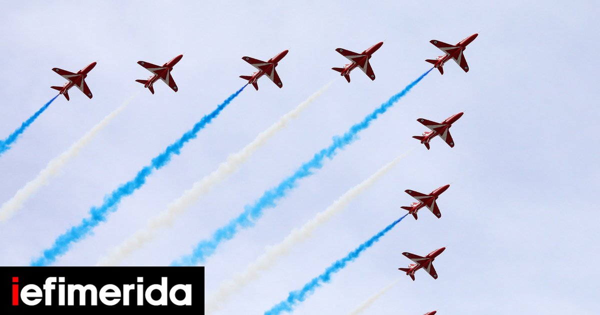 Εντυπωσιακοί αεροπορικοί σχηματισμοί στον Φλοίσβο από Rafale, F-16 και Phantom για τα 95 χρόνια της Πολεμικής Αεροπορίας