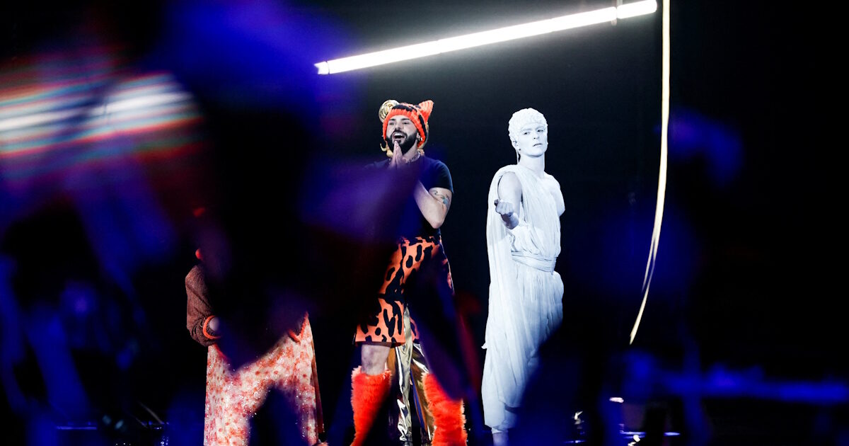 Eurovision 2026: Απρόοπτο για τον Akyla στην εμφάνισή του για τη βαθμολογία των επιτροπών – Έπεσε πάνω σε τοίχο