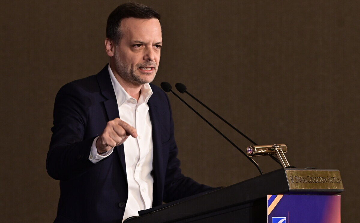 Χάρης Δούκας / Ανοίγει συζήτηση για συνεργασία ΠΑΣΟΚ – Τσίπρα σε πιθανές δεύτερες κάλπες