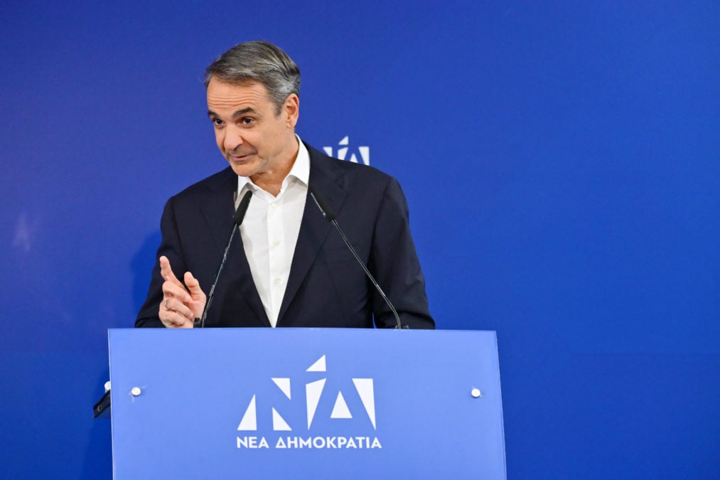Μητσοτάκης: «Η ΝΔ δεν χάνει ποτέ ούτε την ψυχή ούτε τον βηματισμό της» – Τα καρφιά κατά της αντιπολίτευσης και οι αιχμές για Σαμαρά
